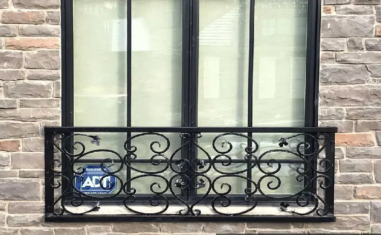 حفاظ پنجره فرفورژه