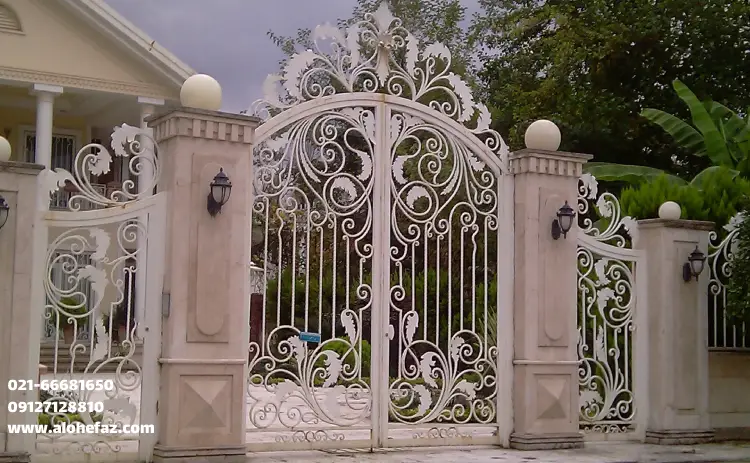 راهنمای خرید درب فرفورژه ساده و لوکس