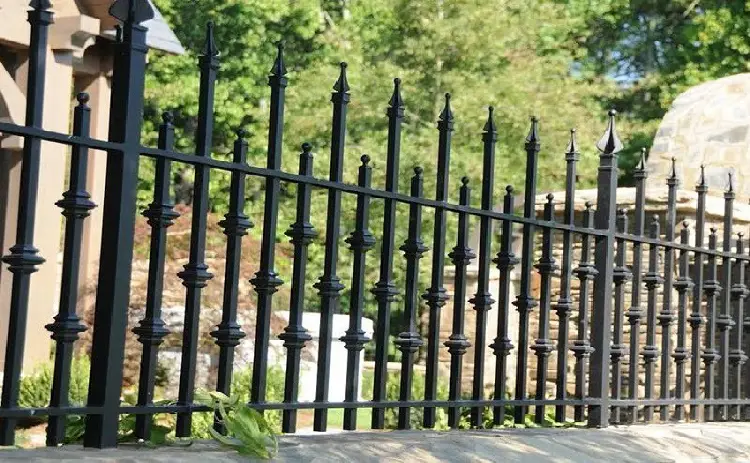 iron yard fence 1